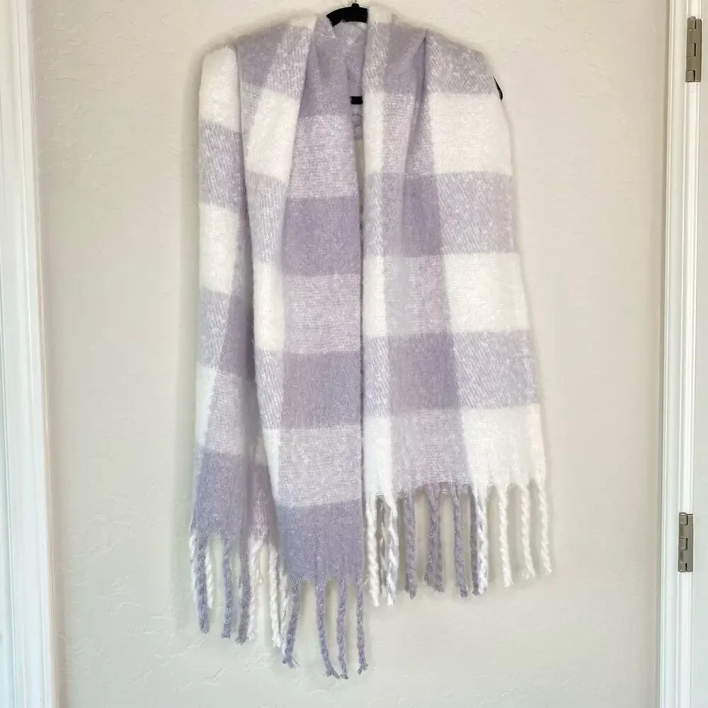 Steve Madden Gray Plaid Blanket Chunky Scarf